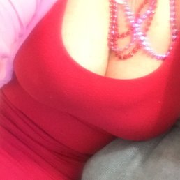 If you look like this dont shop at Jenny's she will rip the clothes right off your back!!!