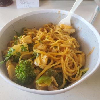 honeygrow - Spicy garlic...look hard for the small chunks of chicken - Salad Near Me - Columbia, Maryland honeygrow - Spicy garlic...look hard for the small chunks of chicken - Salad Near Me - Columbia, Maryland