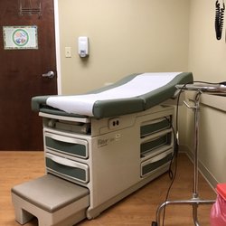 Riverside Suburban Family Practice - Exam room