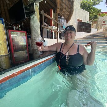 Kin Ha - Swim up bar! - Mexican Near Me - Isla Mujeres, ROO
