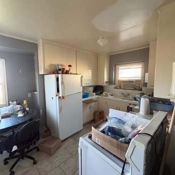 The Oriana Shea Group - How property was left by tenant - Real Estate Services Near Me - Long Beach, California The Oriana Shea Group - How property was left by tenant - Real Estate Services Near Me - Long Beach, California