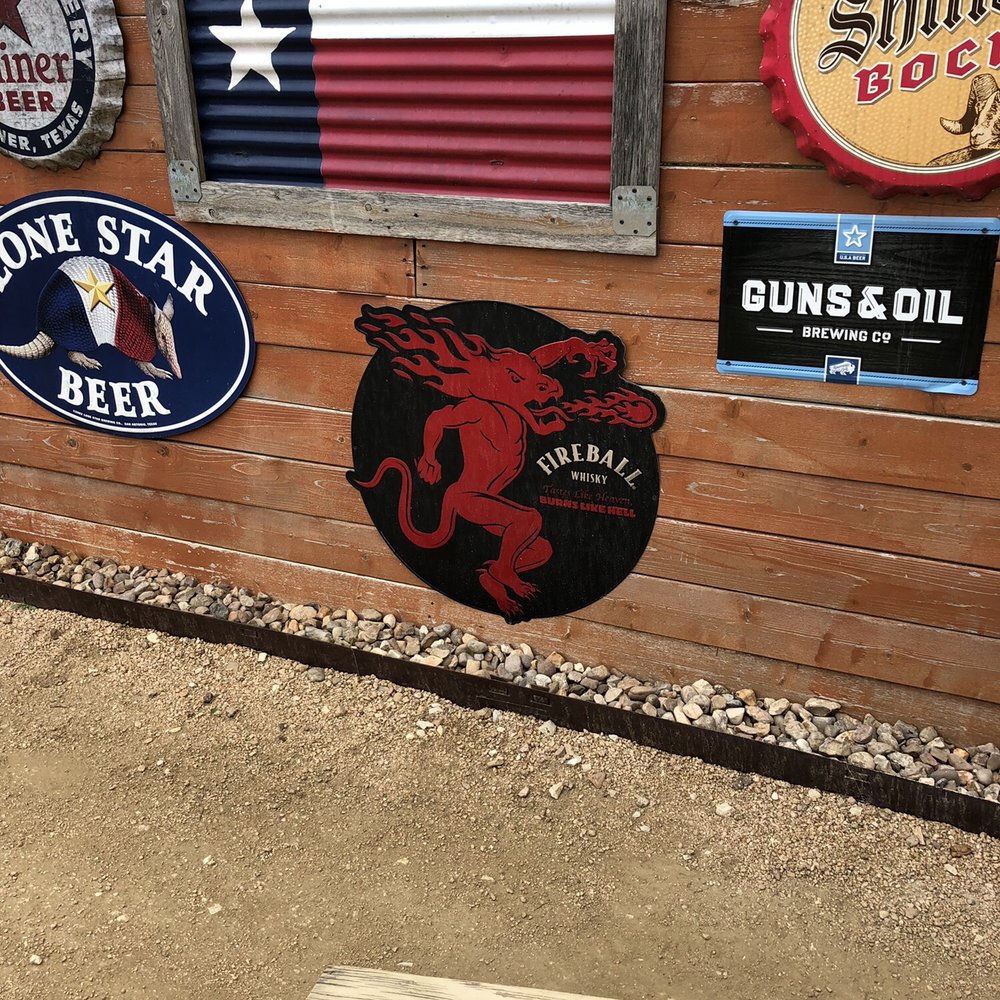 Old Main Icehouse - Sports Bars Near Me - Cibolo, Texas
