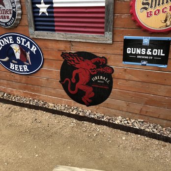 Old Main Icehouse - Sports Bars Near Me - Cibolo, Texas