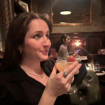 The Meadowlark - Pizza party drink - Speakeasies Near Me - Chicago, Illinois The Meadowlark - Pizza party drink - Speakeasies Near Me - Chicago, Illinois