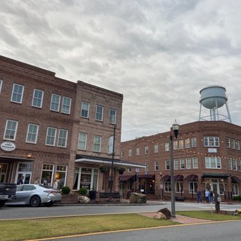 Curious Kitchen and Bar - Storefront - Cocktail Bars Near Me - Senoia, Georgia