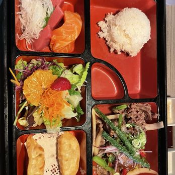 Sapporo Sushi - Beef bento box with sashimi! It was good. - Japanese Near Me - San Marcos, California