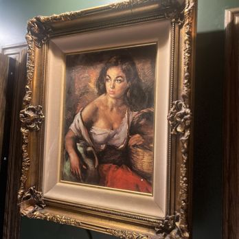 Doberman Drawing Room - The decor - Lounges Near Me - Las Vegas, Nevada