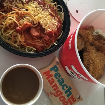Jollibee - Bucket treat B. 6 piece chicken, spaghetti and peach mango pies. - Fast Food Near Me - Scarborough, Alberta Jollibee - Bucket treat B. 6 piece chicken, spaghetti and peach mango pies. - Fast Food Near Me - Scarborough, Alberta