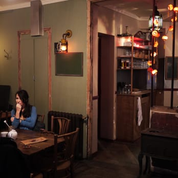 Le Bastringue - Bistros Near Me - Paris, 75