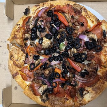 Pop Pop's Pizza - Combination pizza - Pizza Near Me - McFarland, California Pop Pop's Pizza - Combination pizza - Pizza Near Me - McFarland, California