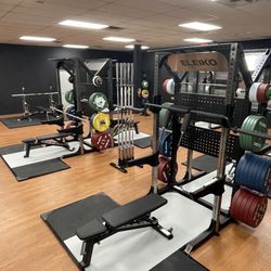 Eleiko Power Room Prestera half and full racks.