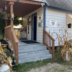 Meadowwood Organics Farm - Outside the store
