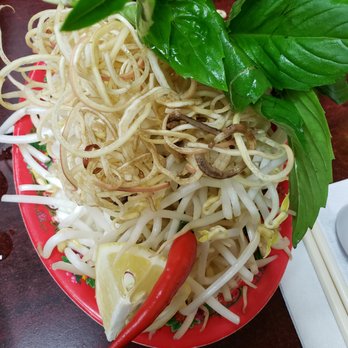 Cafe Xu Hue - Generous amounts of toppings. - Vietnamese Near Me - Vancouver, British Columbia