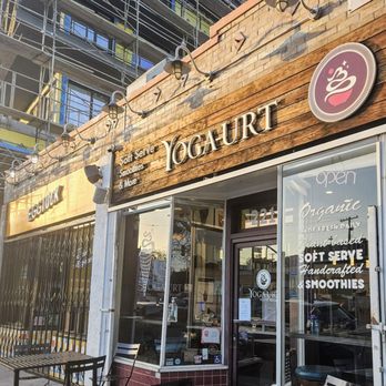 Yoga-urt - Catching the golden rays of sunlight at sunset - Ice Cream & Frozen Yogurt Near Me - Los Angeles, California