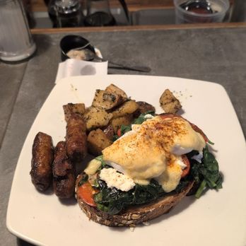 Corner Cafe - California benny - Breakfast & Brunch Near Me - Newport, Rhode Island