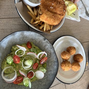 Makai - Guacamole, Stingray Croquettes and Fish/Chips - Seafood Near Me - Punta de Mita, NAY
