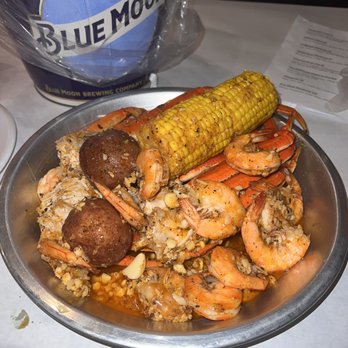 happy crab seafood - Shrimp and crab legs daily special with 2 cobs of corn and potatoes - Seafood Near Me - Goose Creek, South Carolina