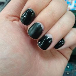 Peeling cracking nail polish