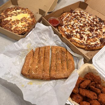 University Pizza Shop - 14" Chicken Bacon Ranch Pizza, cheesy bread, garlic bread, and 1LB of buffalo wings. - Pizza Near Me - La Mesa, California University Pizza Shop - 14" Chicken Bacon Ranch Pizza, cheesy bread, garlic bread, and 1LB of buffalo wings. - Pizza Near Me - La Mesa, California
