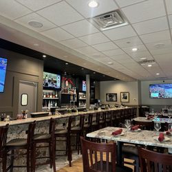 Mother Anna's - Very Accommodating Bar