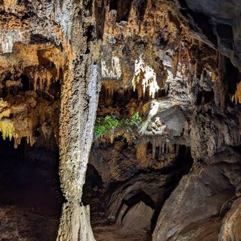Luray Caverns - Inside the cave - Museums Near Me - Luray, Virginia Luray Caverns - Inside the cave - Museums Near Me - Luray, Virginia