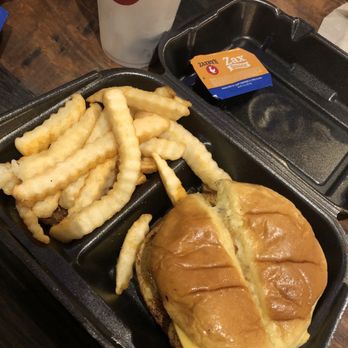 Zaxbys - Zaxby's Spicy Signature Sandwich - Salad Near Me - Orlando, Florida Zaxbys - Zaxby's Spicy Signature Sandwich - Salad Near Me - Orlando, Florida