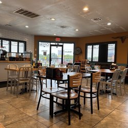 Jocy's Restaurant - Inside