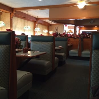 The Cafe in Stow - Main dinning area. But a lot of room that is not shown in pic - Breakfast & Brunch Near Me - Stow, Ohio The Cafe in Stow - Main dinning area. But a lot of room that is not shown in pic - Breakfast & Brunch Near Me - Stow, Ohio