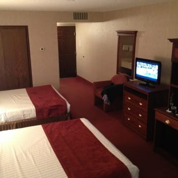 Grand Hotel - Great rooms. Clean. Nice! Bed was firm, sheets were excellent, and the shower head sprays like a champ! - Hotels Near Me - Minot, North Dakota Grand Hotel - Great rooms. Clean. Nice! Bed was firm, sheets were excellent, and the shower head sprays like a champ! - Hotels Near Me - Minot, North Dakota