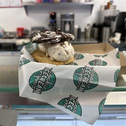 Cookie Cookie Ice Cream - Ice cream sandwich