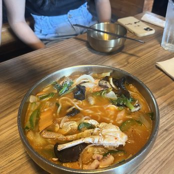 Ahjoomah's Apron - Champong - Korean Near Me - Chicago, Illinois
