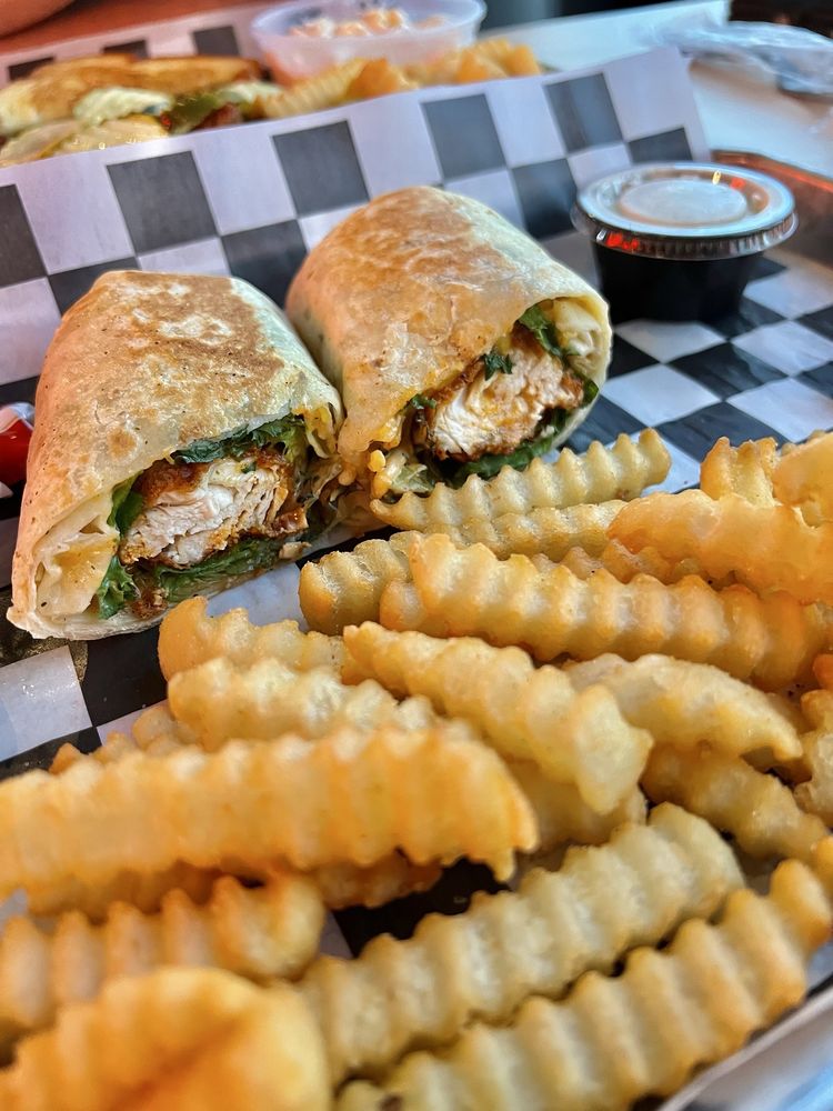 Food from Main Bird Hot Chicken - Montrose