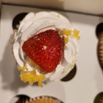 Sugar Mama's Bakeshoppe - Strawberry shortcake cupcake - Bakeries Near Me - Suffolk, Virginia Sugar Mama's Bakeshoppe - Strawberry shortcake cupcake - Bakeries Near Me - Suffolk, Virginia