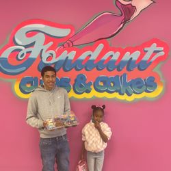 Fondant Cups & Cakes - Let our cakes be your canvas