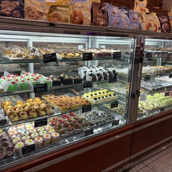 Mike's Pastry - Wow - Bakeries Near Me - Boston, Massachusetts Mike's Pastry - Wow - Bakeries Near Me - Boston, Massachusetts