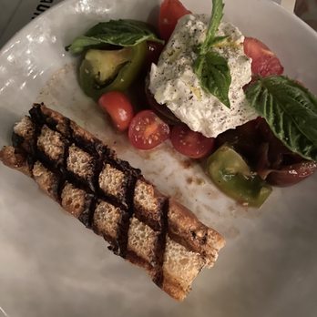 Laurel Hardware - Heirloom Tomato & Burrata - New American Near Me - West Hollywood, California