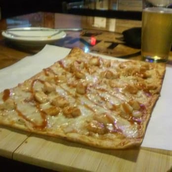The Pint - Barbecue chicken flat bread - Sports Bars Near Me - Las Vegas, Nevada The Pint - Barbecue chicken flat bread - Sports Bars Near Me - Las Vegas, Nevada