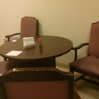 Capital Comfort Hostel - Dining table. - Hostels Near Me - Washington, DC, District of Columbia Capital Comfort Hostel - Dining table. - Hostels Near Me - Washington, DC, District of Columbia