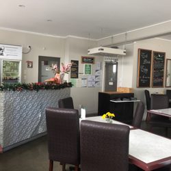 Banana Leaf - Front counter and dining area