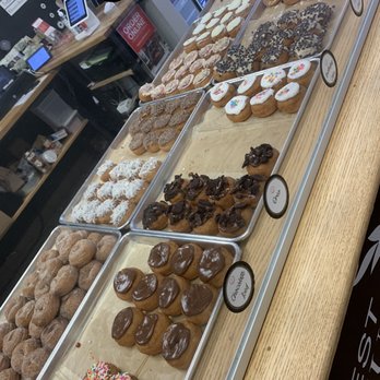 Da Vinci's Donuts - Donuts Near Me - Alpharetta, Georgia Da Vinci's Donuts - Donuts Near Me - Alpharetta, Georgia