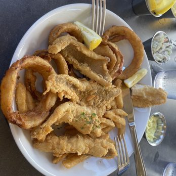 The Butler - Lake perch platter - American Near Me - Saugatuck, Michigan