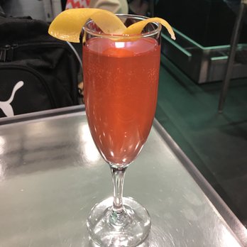 UBar Resto Bar - Yellow tail - Bars Near Me - Dorval, Quebec
