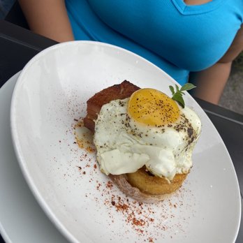 Bites & Bubbles - Wine Bars Near Me - Orlando, Florida