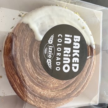 Izzio Bakery - Pistachio cream Roulette - Bakeries Near Me - Denver, Colorado