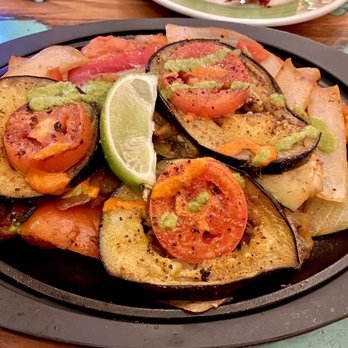 El Gato Negro - Lakeview - Veggie Fajitas - Mexican Near Me - New Orleans, Louisiana El Gato Negro - Lakeview - Veggie Fajitas - Mexican Near Me - New Orleans, Louisiana