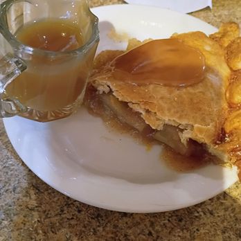 Thunderbird Restaurant - Apple pie butter rum sauce - American Near Me - Mt. Carmel Junction, Utah