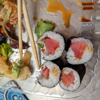 Ohana - Close up of tuna rolls, not rolled tightly - Sushi Bars Near Me - Waxahachie, Texas Ohana - Close up of tuna rolls, not rolled tightly - Sushi Bars Near Me - Waxahachie, Texas