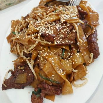 Castle Terrace Chinese Restaurant - Beef chow fun - Chinese Near Me - Castle Hill, NSW