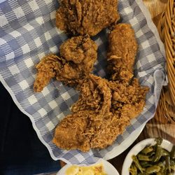 Fried Chicken. Mac n Cheese. Green Beans.