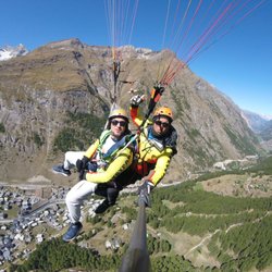 FLYBYPARA